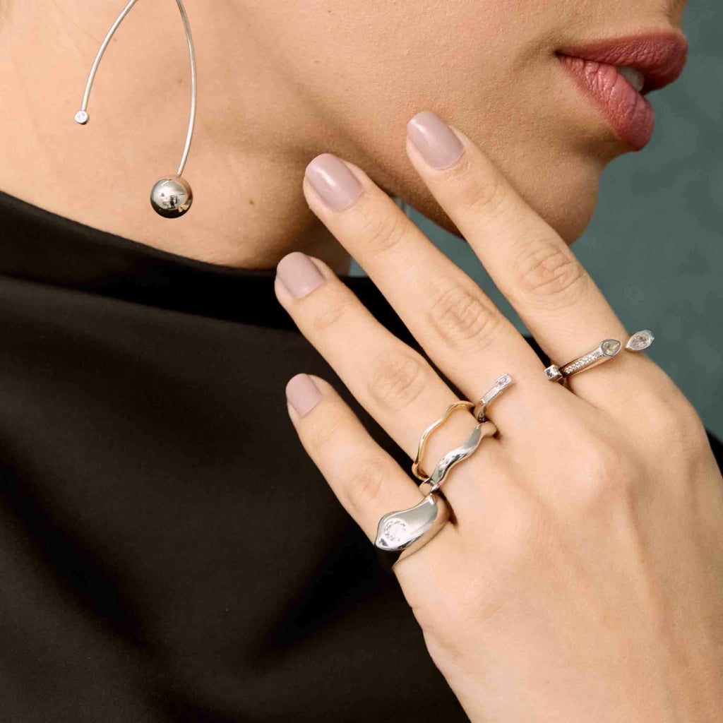 Eva Ring