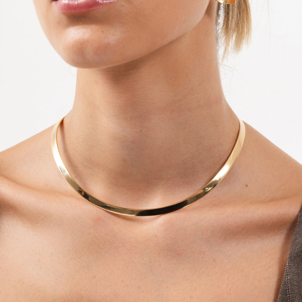 Camille rigid choker necklace in 18k gold plating, photo 4 of 5