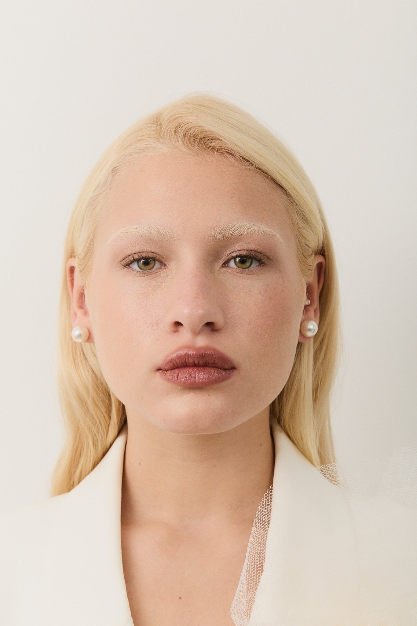 Margot Pearl Earrings