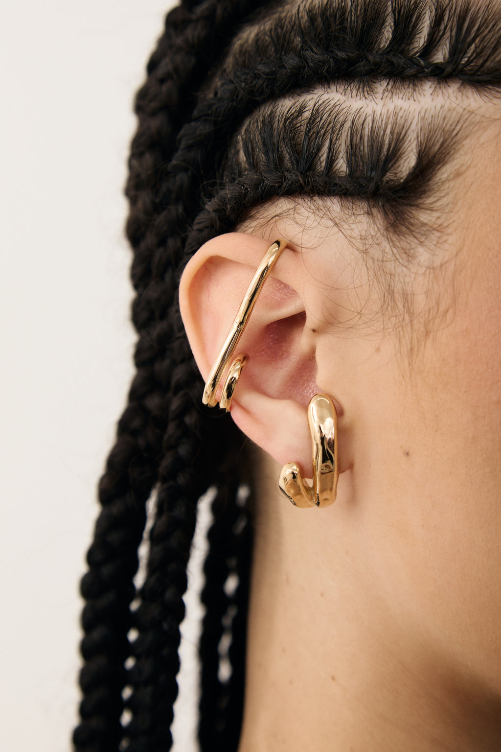 Neo sculptural ear cuff, no piercing needed, photo 6 of 7